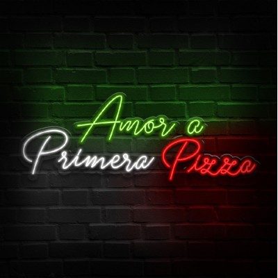Neón ´Amor a primera pizza´ Neón ´Amor a primera pizza´
